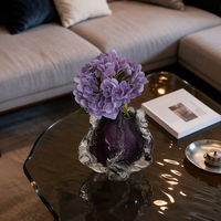 Vase à fleurs en verre violet artisanal moderne - Design élégant pour la décoration de la maison et des tables de mariage