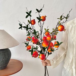 Rama de granada artificial con hojas y frutos de espuma para decoración del hogar y accesorios de fotografía - Product Image 1
