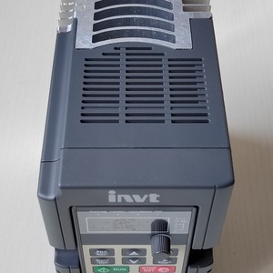 อินเวอร์เตอร์ AC รุ่น GD10-0R7G-S2 220V เฟสเดียว ตัวแปลงความถี่ ควบคุมความเร็วรอบมอเตอร์ - Product Image 1