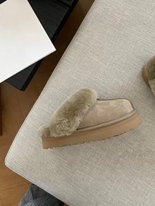 Bottes de neige chaudes pour hommes et femmes, chaussures d'extérieur, fabricants de tissus pour le dessus des chaussures, vente en gros et personnalisation, pantoufles d'hiver en laine - Product Image 3