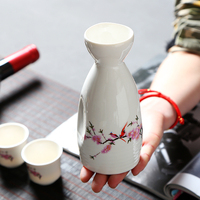 Ensemble de saké en céramique 7 pièces avec logo personnalisé, pot à vin et tasses en porcelaine japonaise, design Sakura, OEM/ODM pour restaurant