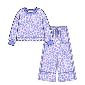 Ensemble haut et pantalon à manches longues pour bébés filles, imprimé personnalisé de Noël, bord festonné, en coton biologique et élasthanne, vente en gros, vêtements pour sœurs - Product Image 4