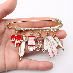 Broche de Enfermeira Personalizado com Strass Médico <span class=keywords><strong>DIY</strong></span>, Broche de Seringa e Estetoscópio, Broche de Enfermeira e Médico com Charme - Product Image 3