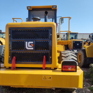 High-Performance <b>5</b>-Ton CLG856 Mini Diesel Loader Cummins Engine Durable Steel <b>Frame</b> Heavy-Duty Industrial Applications Pump - Product Image 2