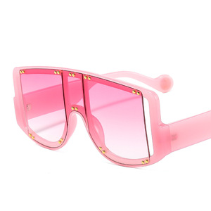 Nouveauté 2021 : Lunettes de soleil de luxe pour femme, design tendance, en plastique, style vintage, rivets colorés, monture monobloc - Product Image 2
