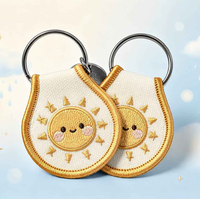 Porte-clés personnalisé en acier inoxydable avec étiquette tissée et broderie de panda, directement de l'usine, pour cadeau promotionnel d'entreprise