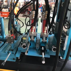 1つの全自動調整可能な鉄骨母屋マシンのマルチサイズCZ母屋ロール成形機