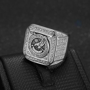Bague pour homme Aigle des Philippines en acier inoxydable plaqué or, sertie pavé, forme géométrique, bijou cadeau - Product Image 2