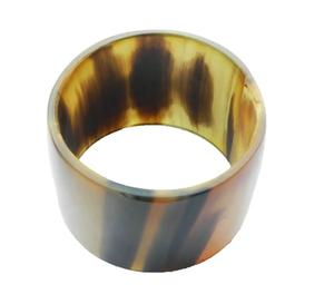 Brazalete ancho de cuerno natural hecho a mano más vendido para mujer, joyería de moda ecológica al mejor precio - Product Image 1