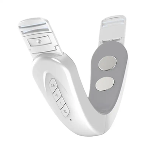 Il dispositivo Multi-angolo V-face si regola in modo intelligente per adattarsi alla forma del viso e solleva con precisione il viso - Product Image 1