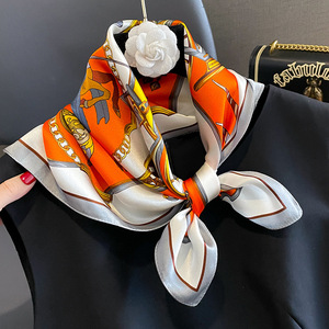 Diseñador personalizado clásico entramado caballo 100% bufanda de seda pura 53cm moda bufandas cuadradas para mujeres pañuelo diadema - Product Image 3