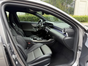 Mercedes <span class=keywords><strong>AMG</strong></span> <span class=keywords><strong>A</strong></span> <span class=keywords><strong>45</strong></span> 4MATIC+ d'occasion <span class=keywords><strong>2022</strong></span> - Product Image 6