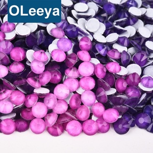 OLeeya Strass en verre à dos plat non thermocollant, couleurs violettes scintillantes, 12 à 16 facettes, pour accessoires vestimentaires, meilleures ventes - Product Image 1