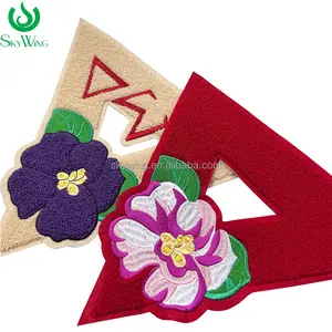 Aangepaste Soror Ontwerp Verbazingwekkende Delta Driehoek Met Afrikaanse Violet Ijzer Op Chenille Ijzer Op Borduurwerk Patches Voor Jas