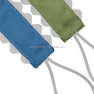 OKAY Clips à sucette personnalisés en polyester imprimé à bord festonné avec chaînes de sécurité pour vêtements de bébé, très demandés - Product Image 4