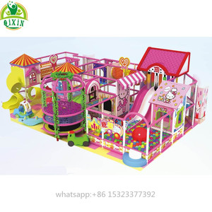 Aire de jeux intérieure rose Paradise Playground 2021, aire de jeux intérieure à thème Hello Toys Kitty pour tout-petits - Product Image 1