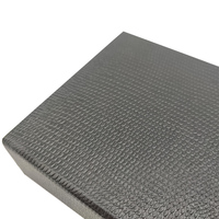 Boîte cadeau en carton noir en forme de livre avec fermeture magnétique personnalisée et insert en mousse