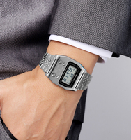 Montre Sportive Numérique Homme SKMEI 2460 Bracelet Acier Inoxydable Rétroéclairage LED Résistante à l'Eau 3BAR Vintage Luxe Or Rectangulaire