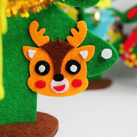 Kits d'artisanat pour enfants avec des motifs de Père Noël et de rennes, arbres de Noël en peluche faits à la main et écologiques