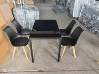Ensemble Table de Salle à Manger Moderne avec 6 Chaises et Plateau en Verre Noir