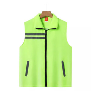 Chaleco reflectante de seguridad con bolsillo con cremallera rojo, ropa unisex para otoño - Product Image 4