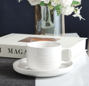 Ensemble tasse et soucoupe à café en porcelaine blanche embossée pour hôtel et café, logo personnalisé, vente en gros pour restaurants - Product Image 4
