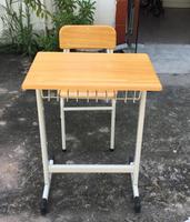 Chaises de bureau pour étudiant simple Offre Spéciale conçues sur mesure Table d'étude de mobilier scolaire en bois avec construction en métal durable