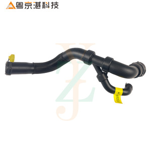ท่อระบายความร้อนหม้อน้ำ LR006993 สำหรับแลนด์โรเวอร์ ฟรีแลนเดอร์ 2 2006-2014 ชิ้นส่วนทดแทนยาง - Product Image 2