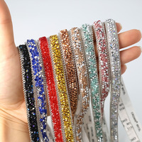 Ruban de strass en résine thermocollante à dos plat pour la décoration de vêtements, de bijoux et d'accessoires DIY