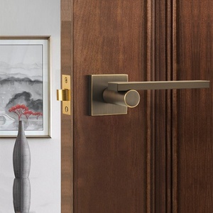 Poignée de porte moderne en laiton avec verrouillage de confidentialité, design élégant, installation facile pour chambre, salle de bain, salle à manger, bâtiment commercial, maison, bureau - Product Image 4