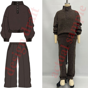 <span class=keywords><strong>Pantaloni</strong></span> da Donna in Maglia Morbida Marrone Cioccolato a Vita Alta e Gamba Dritta <span class=keywords><strong>con</strong></span> Logo Ricamato e Tasca Posteriore - Product Image 5