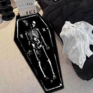 Alfombra de poliéster antideslizante y resistente a las manchas con diseño de ataúd gótico Guruca para decoración interior de Halloween, uso junto a la cama en el dormitorio - Product Image 5