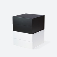 Boîte cadeau magnétique carrée A5 en carton blanc profond avec ruban, emballage de luxe pour vêtements pour hommes, emballage personnalisé pour cadeaux