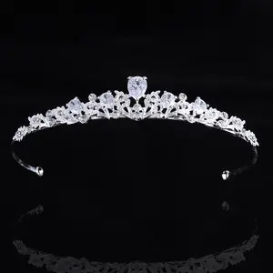 Prachtige Diamanten Zoete Schoonheidswedstrijd Kroon Handgemaakte Strass Tiara Kroon Voor Meisje Nieuw Ontwerp Luxe Bruids Kroon Bruiloft
