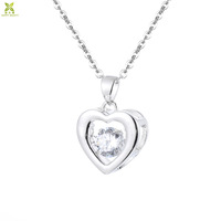 Collier pendentif en argent plaqué avec pierre en zircone cubique mobile et scintillante