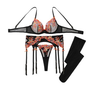 Nouveau Modèle Vente en Gros 2026 Ensemble de Lingerie 4 Pièces pour Femme en Maille Transparente Brodé de Motifs Floraux <span class=keywords><strong>Orange</strong></span> Vibrant avec Jarretelles et Bas - Product Image 5