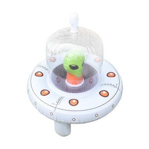 Flotador inflable de piscina con forma de OVNI alienígena verde para niños, para jugar en el agua al aire libre. - Product Image 1