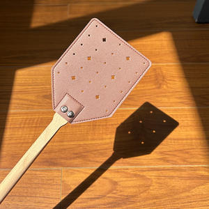 Wholesale Custom Beech Long Wood Handle Leather Fly Swatter for Home Indoor Outdoor - Product Image 4