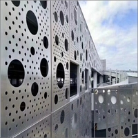 Panel de Fachada Perforado Decorativo de Aluminio Personalizado para Revestimiento Exterior de Edificios de Oficinas