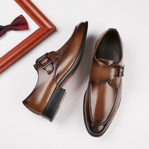 รองเท้าหนังแท้แบบ Monk Strap สำหรับผู้ชาย หัวแหลม ปิดด้วยหัวเข็มขัด สีพื้น เรียบหรู เหมาะสำหรับทุกโอกาส ทุกฤดู - Product Image 2