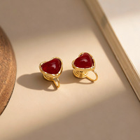 Pendientes de Clip con Forma de Corazón Rojo, Delicados, Dorados, para Uso Diario, Sin Perforación, para Mujer, Última Moda en Joyería, Regalo