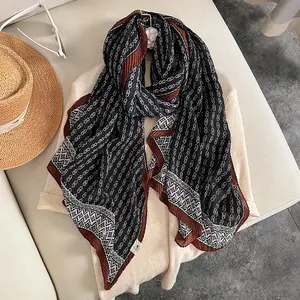 Nuevas bufandas plisadas de algodón con patrón de cadena de moda Hijabs para mujer 150*70CM bufanda arrugada de viscosa chal