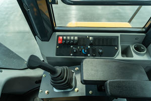 <span class=keywords><strong>รถ</strong></span><span class=keywords><strong>ตัก</strong></span><span class=keywords><strong>ล้อ</strong></span><span class=keywords><strong>ยาง</strong></span> ozmatix ใหม่เอี่ยมผลิต95HP 4WD ดีเซล2.7ลบ.ม. บักเก็ตราคาต่ำมณฑลซานตงมี sdlg <span class=keywords><strong>มือ</strong></span><span class=keywords><strong>สอง</strong></span> - Product Image 5