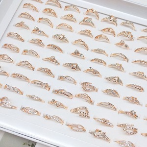 100 個スパークリングラインストーンリングセットクリアクリスタルシンプルリング結婚式プロムパーティーフィンガージュエリーアクセサリー女性用 - Product Image 3