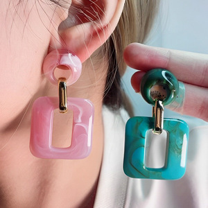 Automne hiver série texturé géométrique carré acrylique boucles d'oreilles mode goujons oreille bijoux pour femmes - Product Image 1