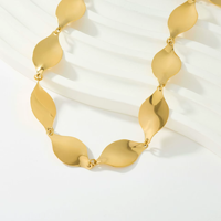 Collar de Lujo Minimalista Multicapa Chapado en Oro con Concha Marina y Estrella de Mar, Colgante de Perla de Acero Inoxidable Liso para Regalo Festivo