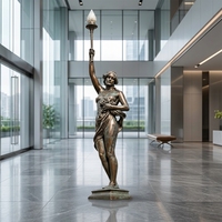 Lampe Statue de Dame Classique en Bronze - Œuvre d'Art Intérieure et Extérieure, Sculpture Métallique Élégante pour Jardin et Intérieur