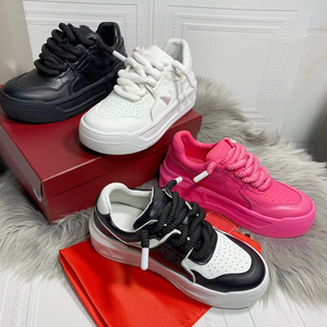 Sandalias de Playa Casuales de Lujo de Alta Calidad para Hombre y Mujer, Sandalias Planas de Diseñador para Exteriores - Product Image 1