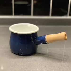 Agregado familiar Comprando Agente Esmalte Café Leite Pot 550ml com Cabo de Madeira-Saucepan para Aveia, Pequeno-almoço em Gás & Indução - Product Image 2