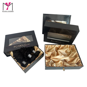 Nouveaux produits : Boîte à perruques dorée personnalisée avec fenêtre et logo - Product Image 1